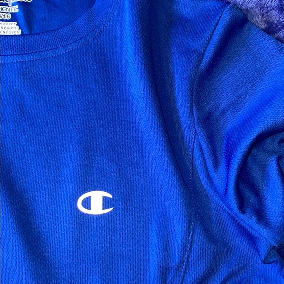 Champion Shirt - Picture 3 of 5